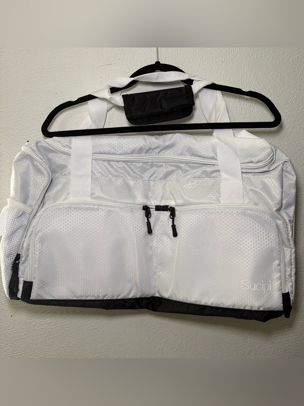 White Water Proof Duffel/Gym Bag with Front Pockets Shoe Compartment Wet Pocket